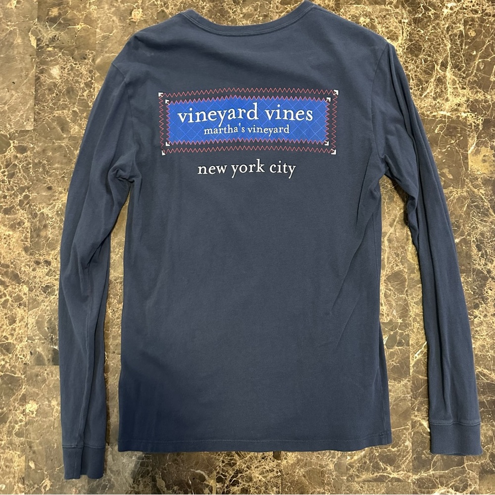 Vineyard Vines 🐳 long sleeve pocket t-shirt